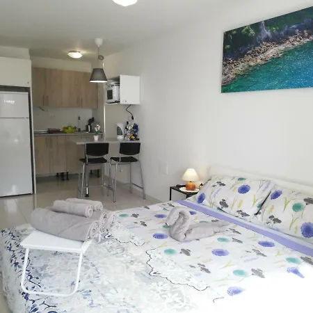 Paradise Apartment *