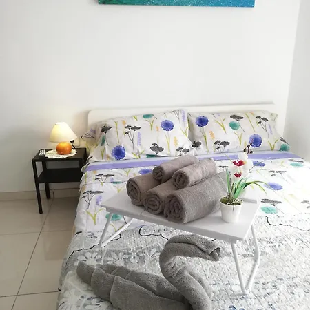 Apartment Paradise *