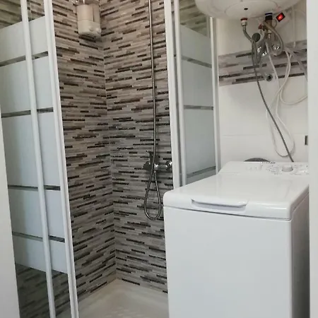Paradise דירה קנדלריה
